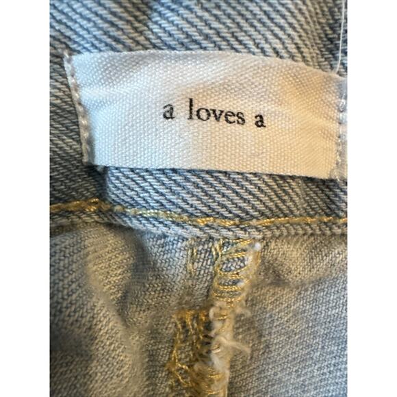 a loves a Womens Distressed Jeans Light Wash Button Fly Ripped Denim Pants SZ 31 - Picture 2 of 7